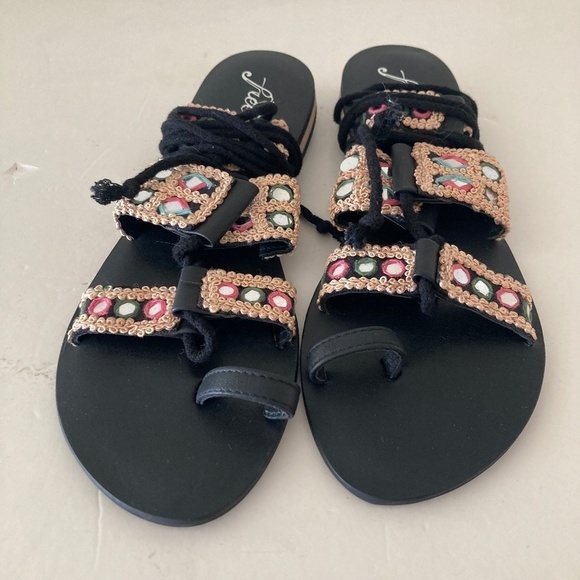 NWOT Free People Mantra Mirror Black Leather Boho Sandals Sz 37 - Picture 1 of 6